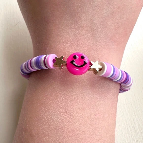 Handmade colorful clay bead bracelet gold tone stars pink smiley face stretch - Picture 1 of 6